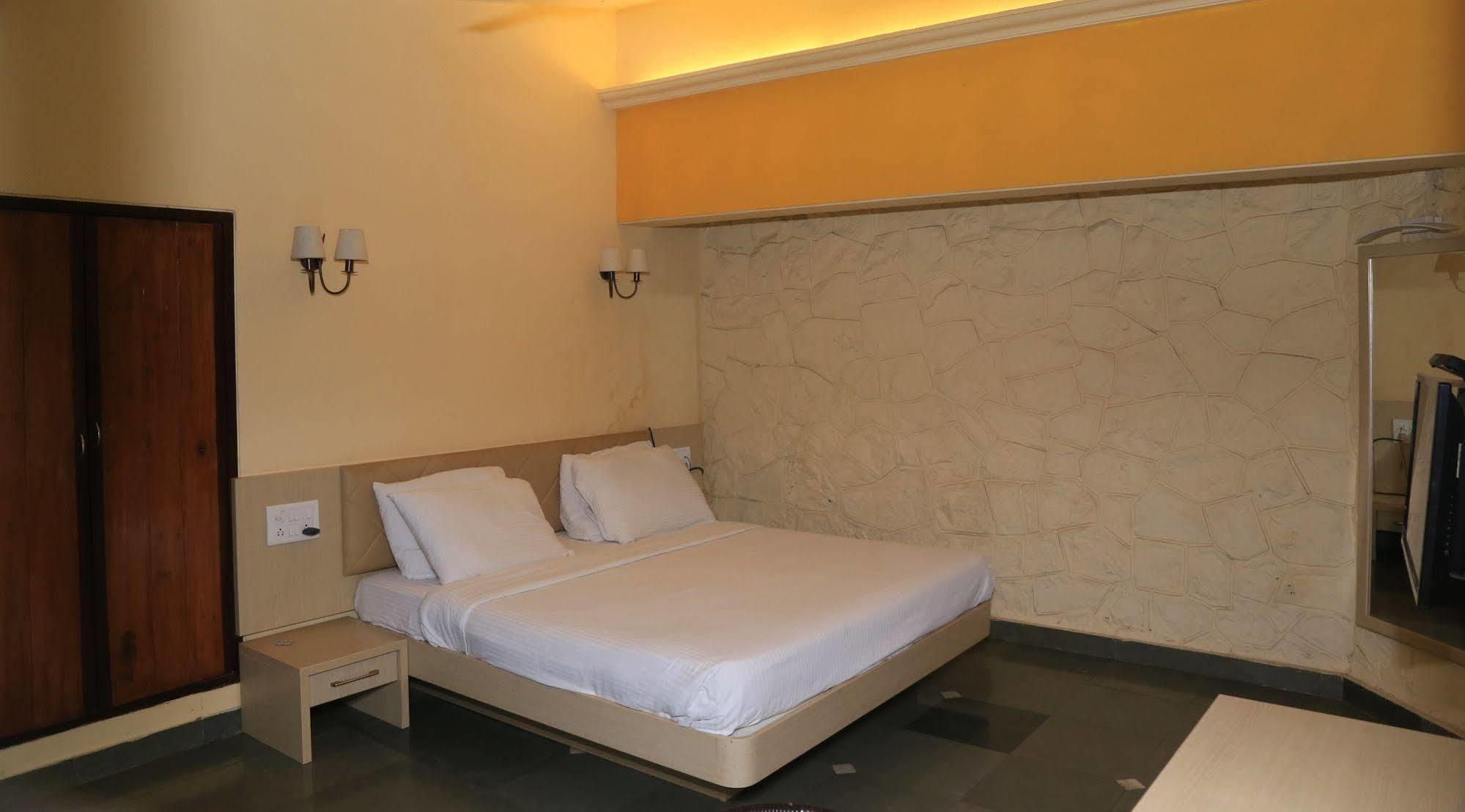 Panoramic Resort Panvel Karnāla Exterior foto